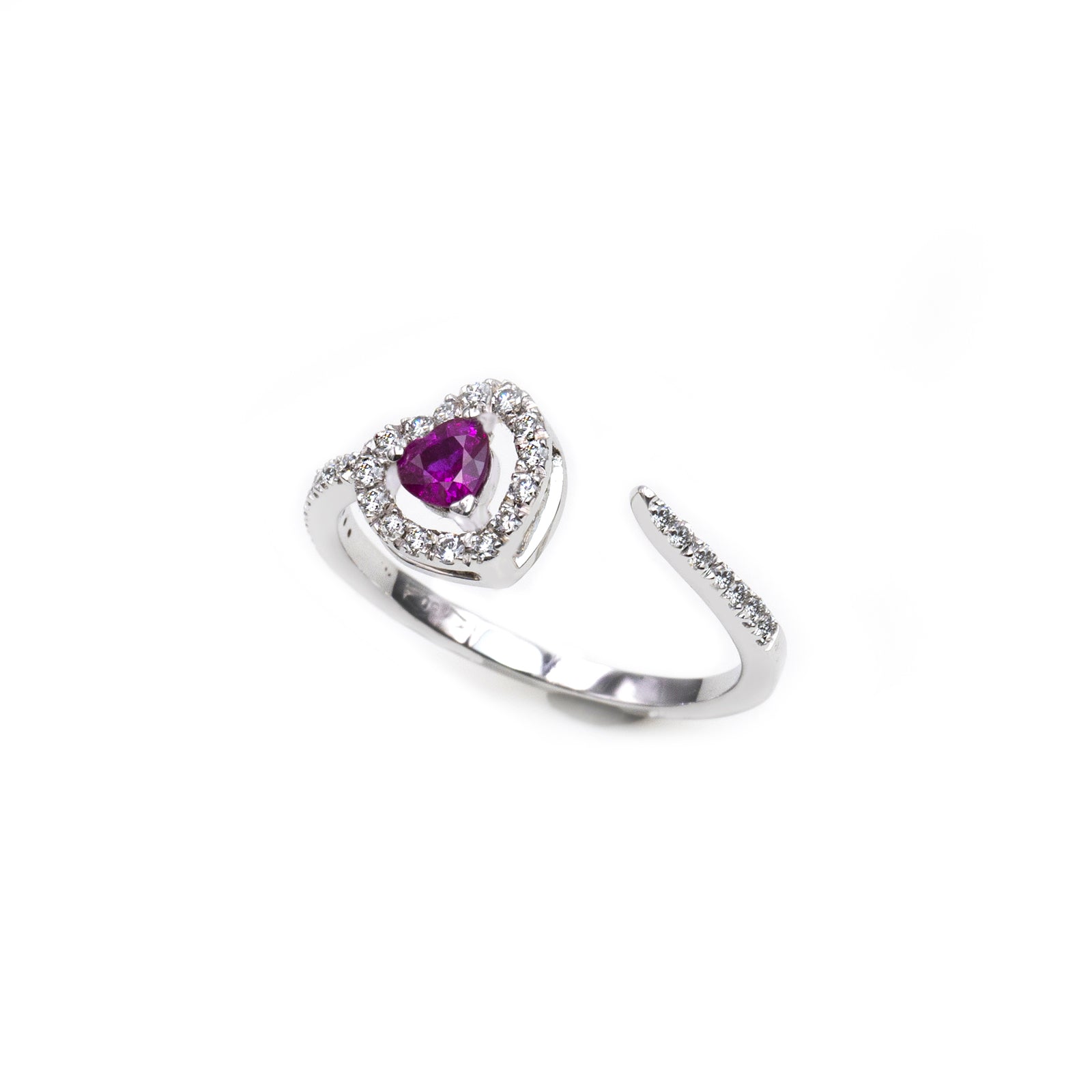 Anello Oro Bianco con Rubino Cuore e Diamanti