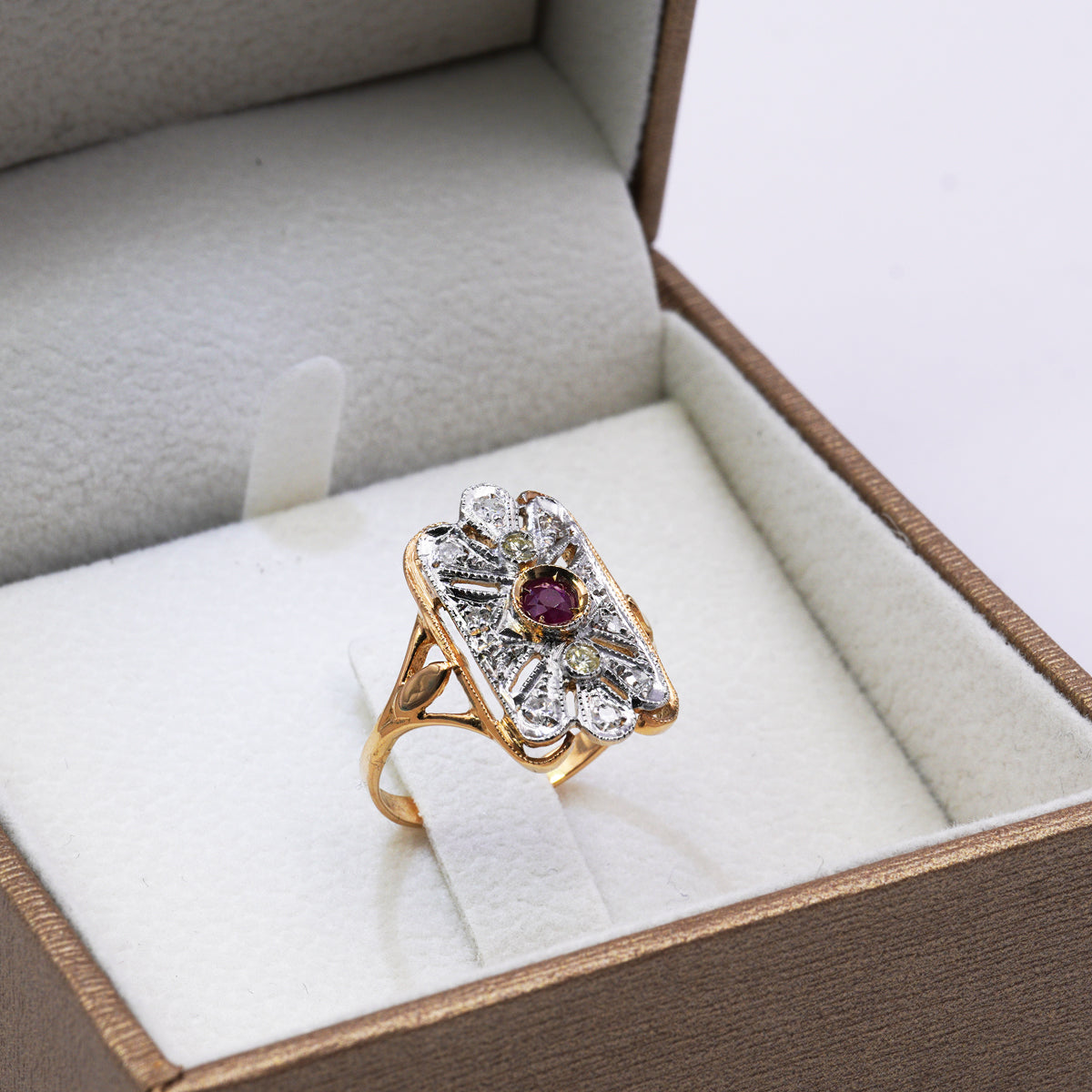 Anello Spoletta in Oro Rosa e Argento con Rubino e Diamanti