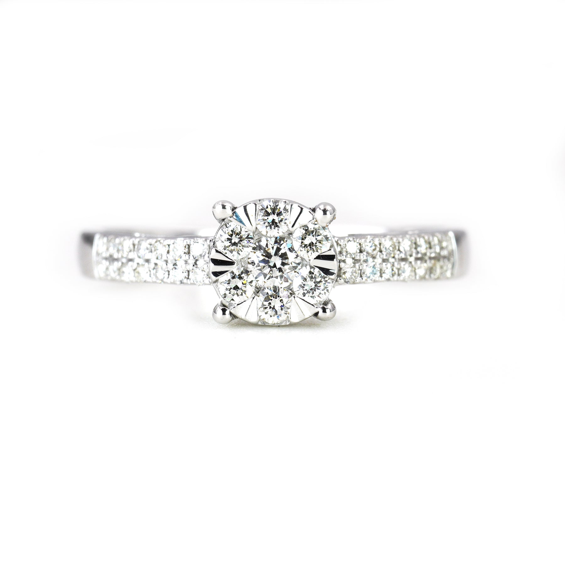 Anello “Magic” in Oro Bianco 18K con pavé di Diamanti naturali