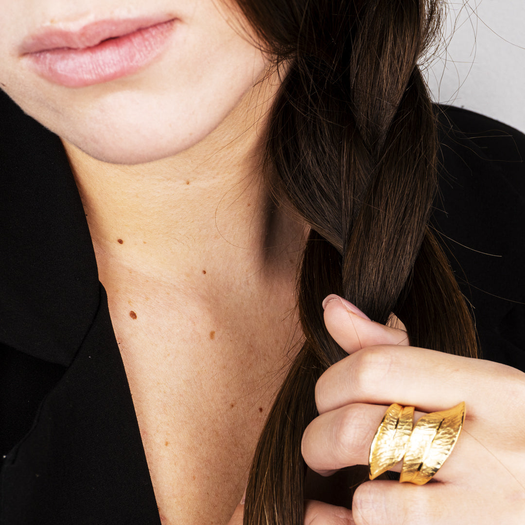 Anello Foglia contrarie' in Argento 925 con Placcatura Oro Giallo 18k –