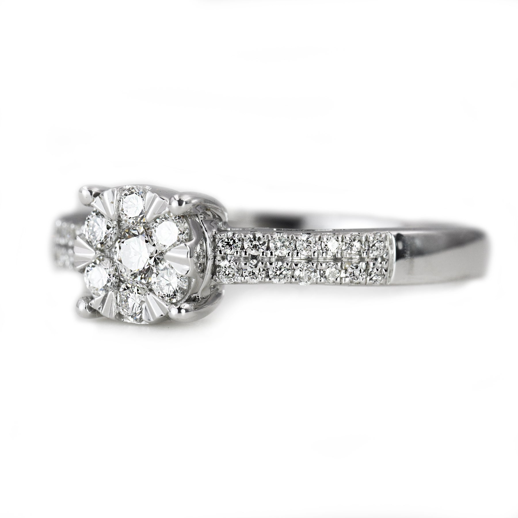 Anello “Magic” in Oro Bianco 18K con pavé di Diamanti naturali