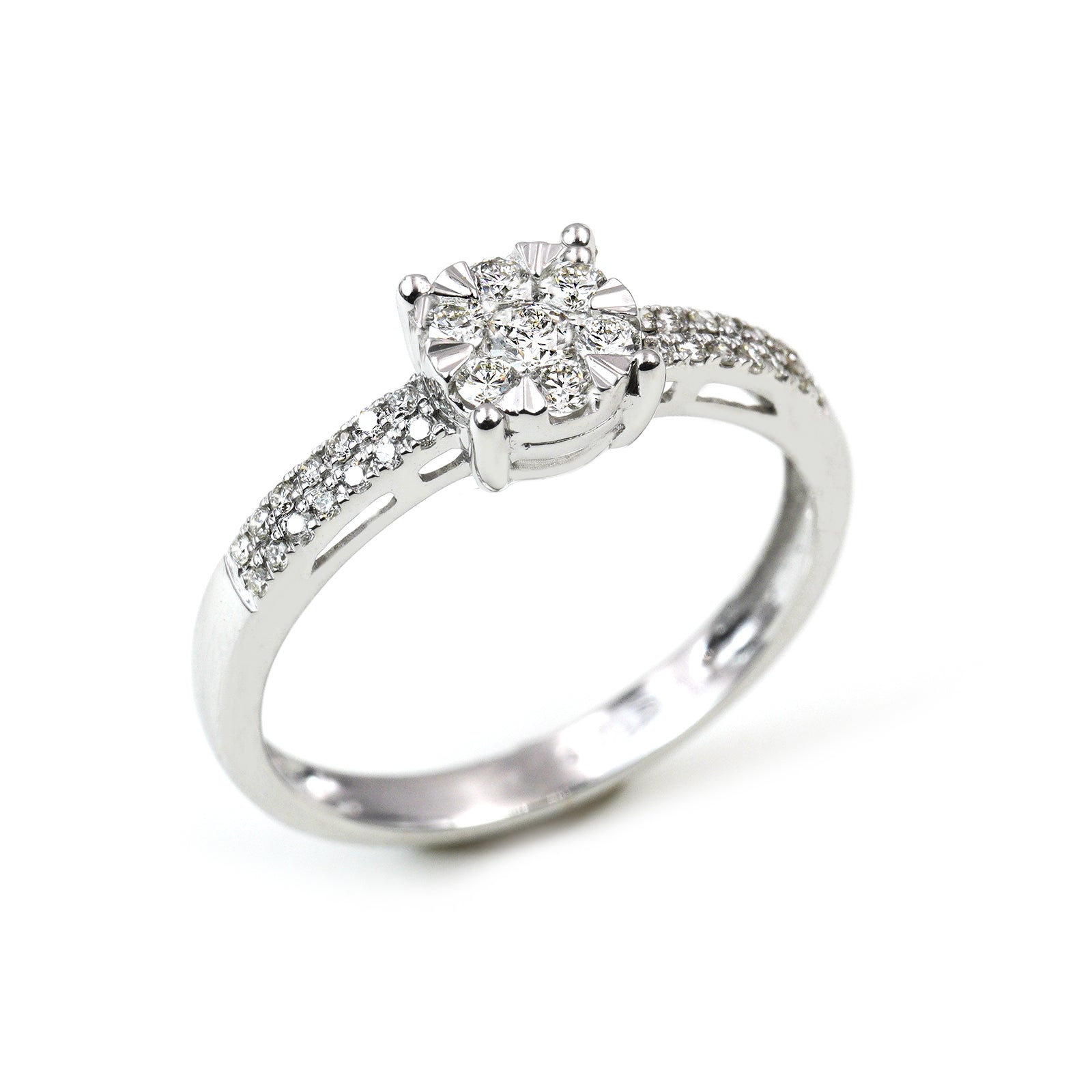 Anello “Magic” in Oro Bianco 18K con pavé di Diamanti naturali