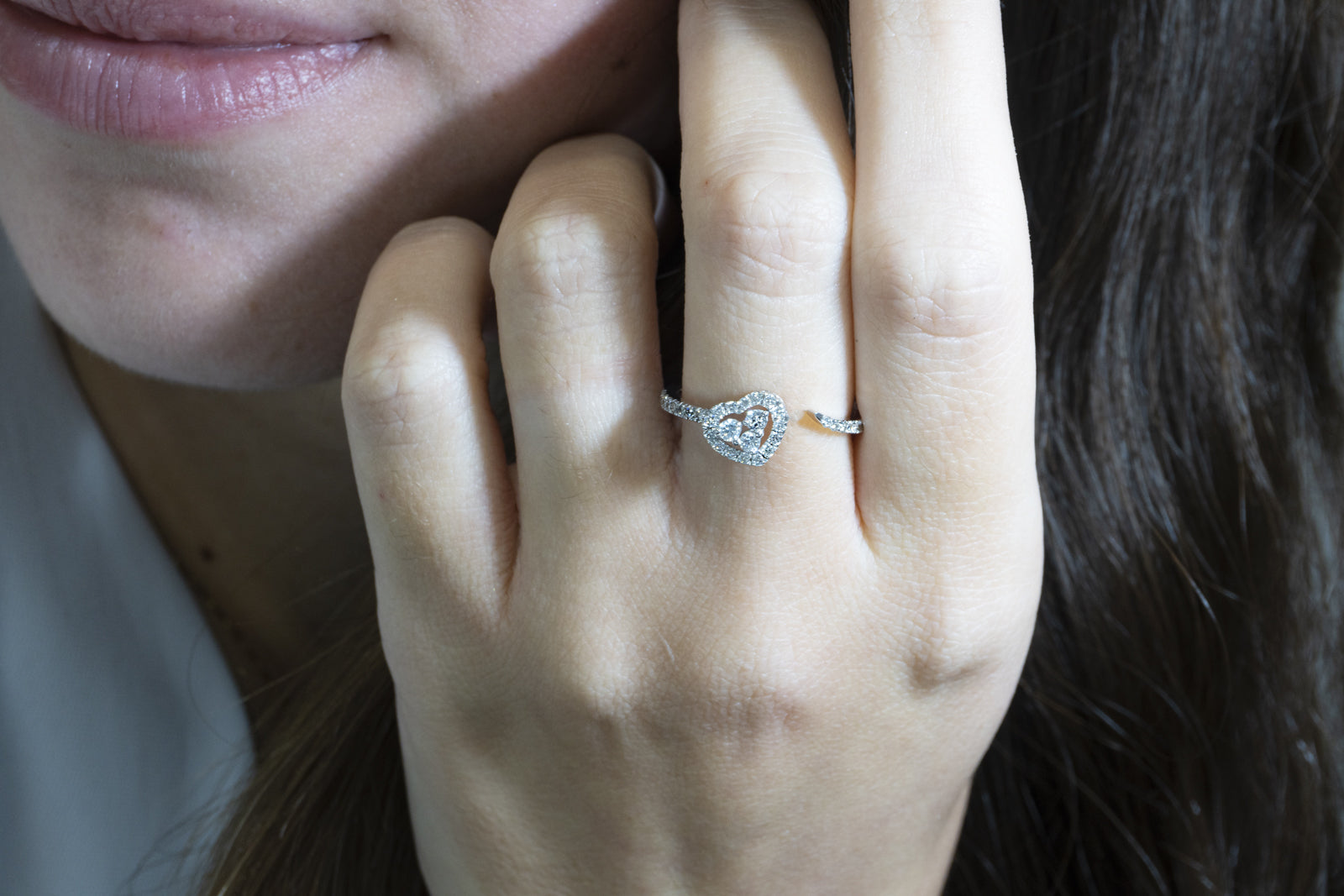 Anello Cuore contrarie' Oro 18 K con Diamanti
