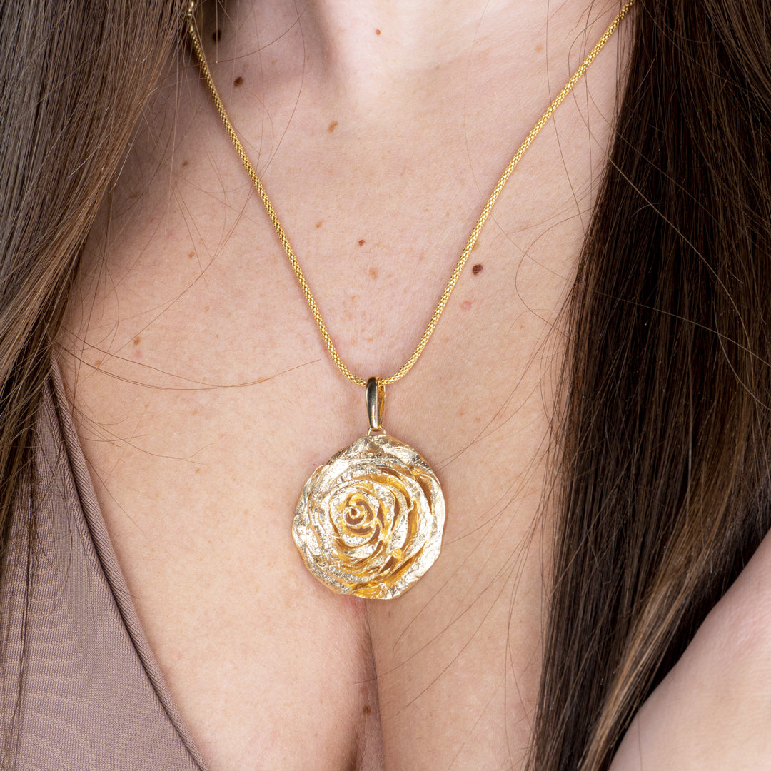 Collana con Ciondolo Rosa in Argento 925 placcato Oro Giallo 18k – Lavorazione Artigianale