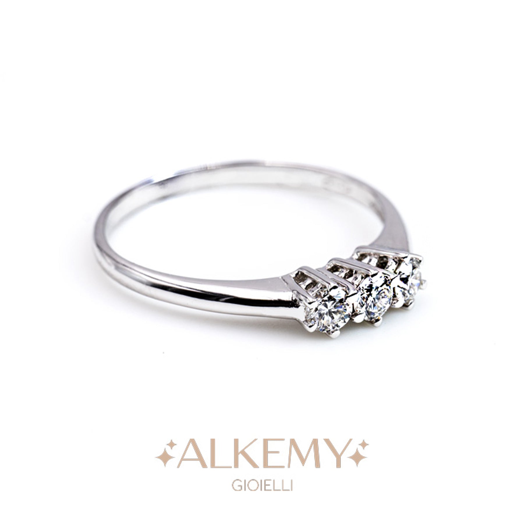 Anello Trilogy Classico in Oro 18K con Diamanti Naturali Ct 0.24