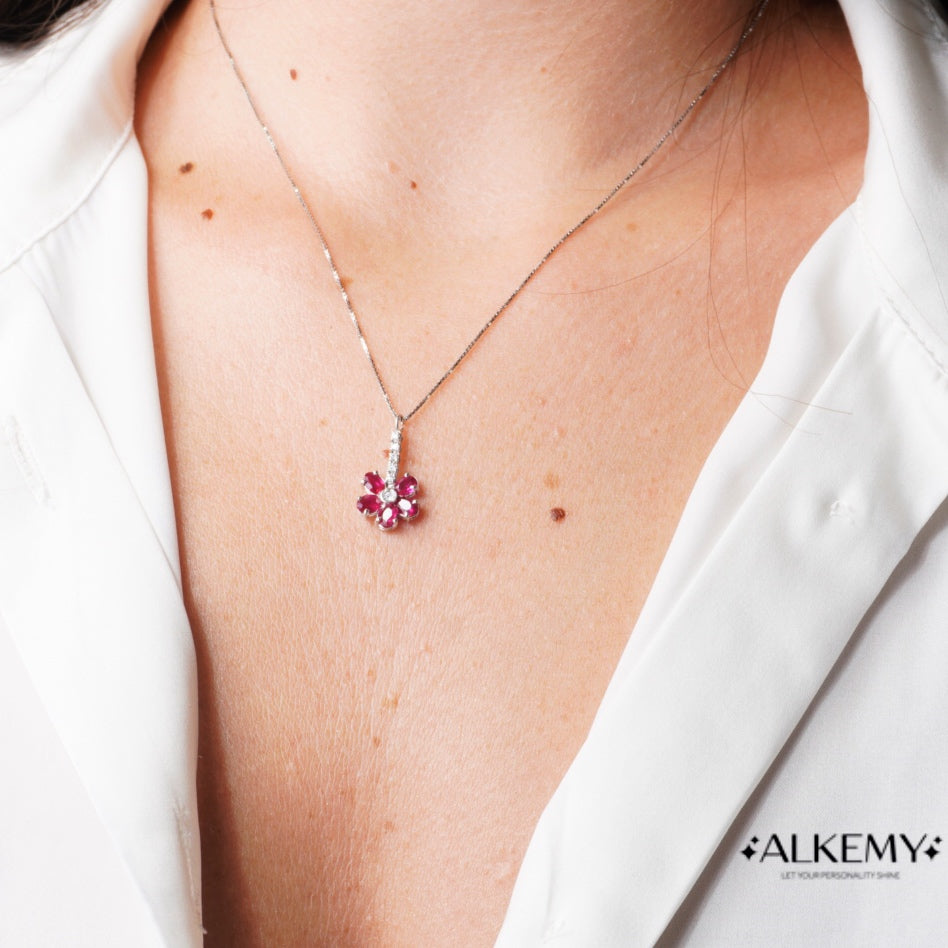 Collana Fiore in Oro Bianco 18K con Rubini e Diamanti Naturali