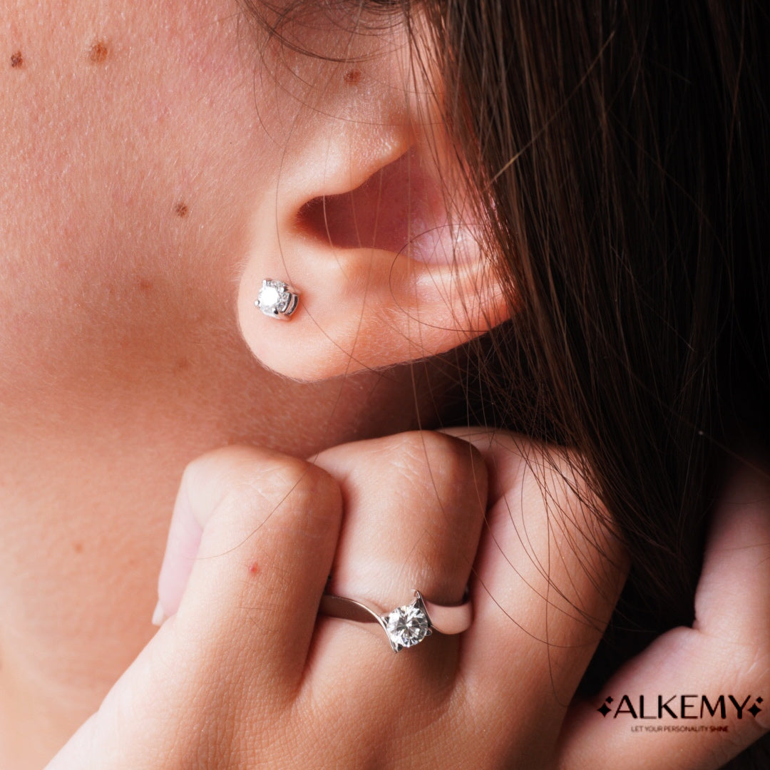 Anello Oro Bianco 18K Solitario Valentino Ct 0.52