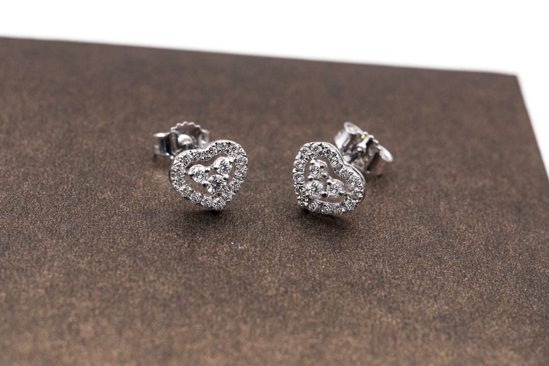 Anello Cuore contrarie' Oro 18 K con Diamanti
