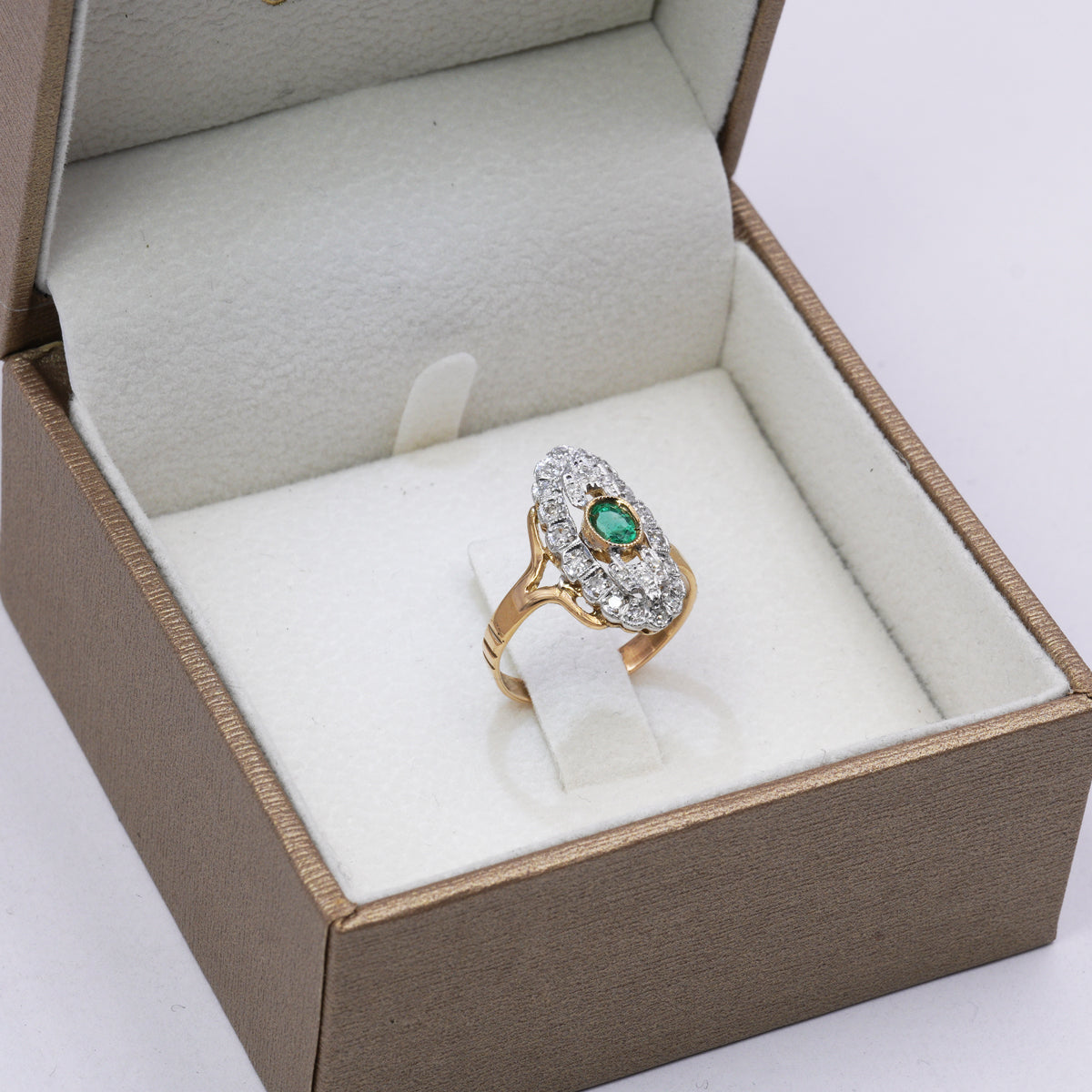 Anello artigianale in Oro 9K e Argento con Smeraldi Lab e Diamanti naturali