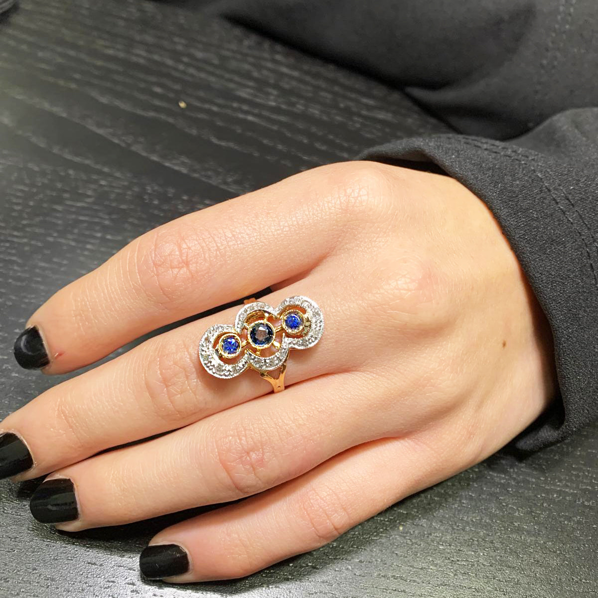 Anello Spoletta in Oro Rosa e Argento con Zaffiri Naturali e Diamanti