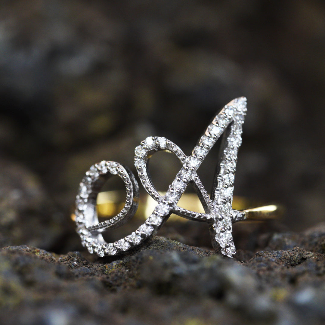 Anello ”INITIALIS" Lettera A Oro e Diamanti