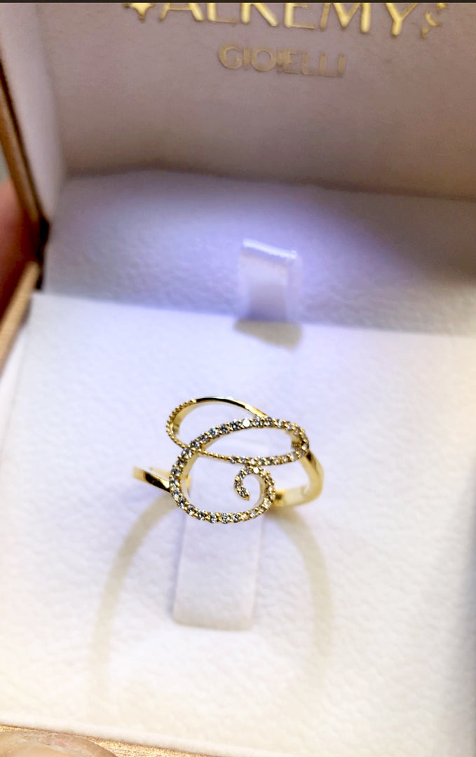 Anello ”INITIALIS" Lettera C Oro e Diamanti