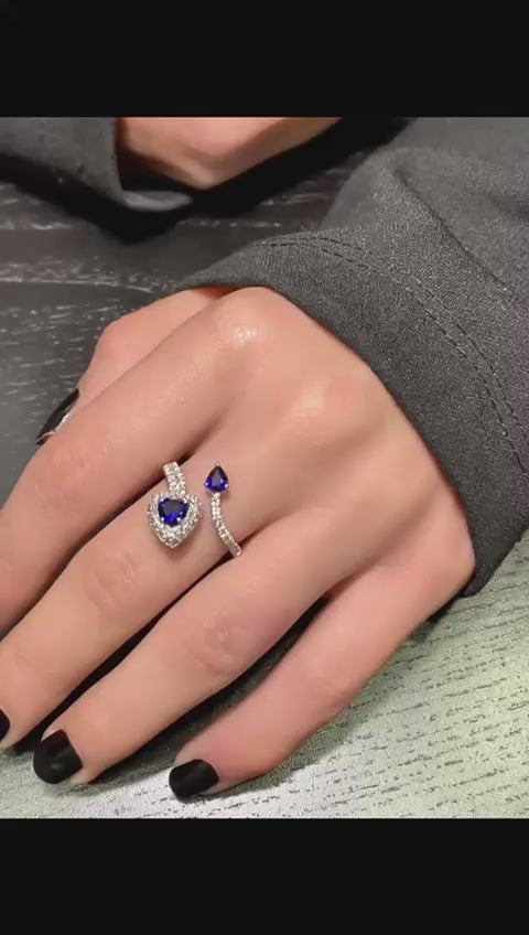 Anello Snake Oro Bianco e Diamanti con centrale Zaffiro Cuore