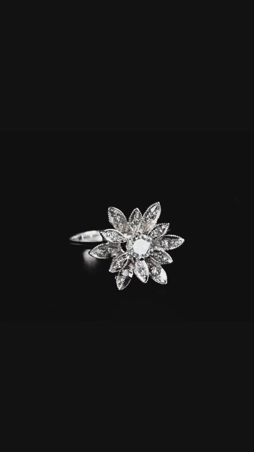 Anello in Oro 18K con Diamanti –  Intramontabile