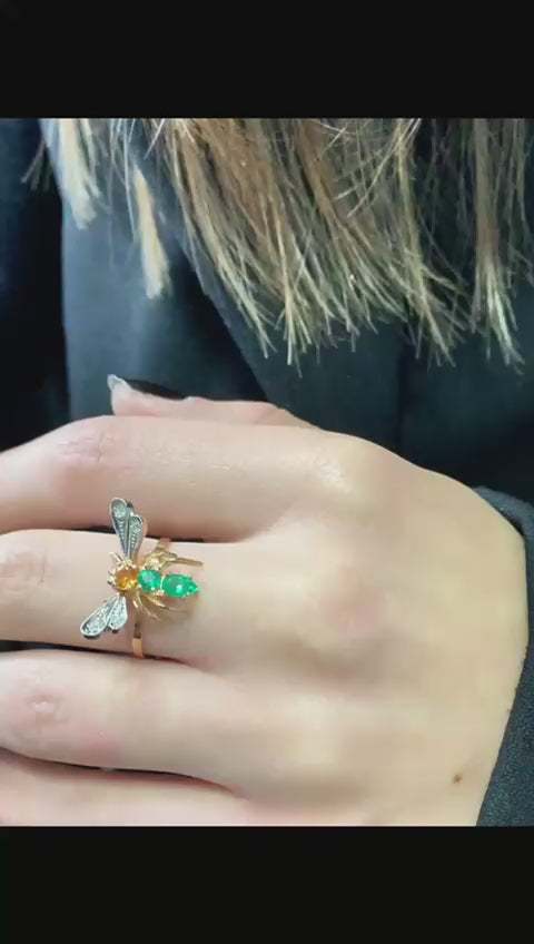 Anello Libellula in Oro Rosa 9K con Diamanti e Zaffiri Naturali e Smeraldi